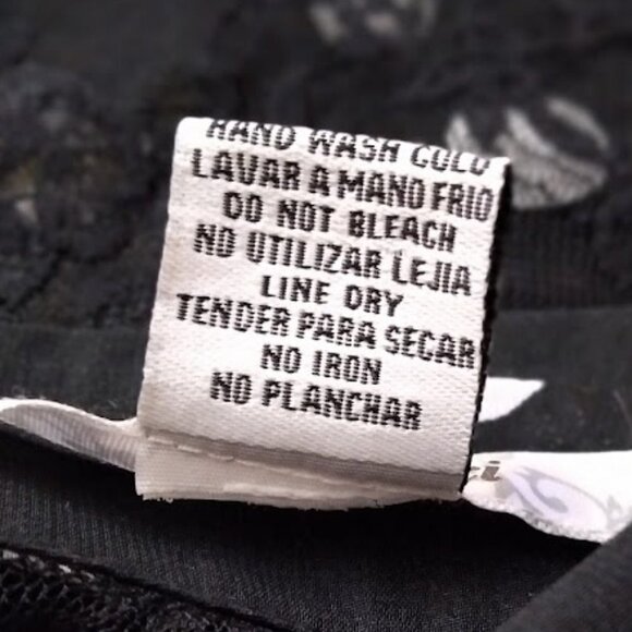 Sans Souci Women’s Black & white Polka Dot Button Down Sleeveless Top M - Picture 16 of 16